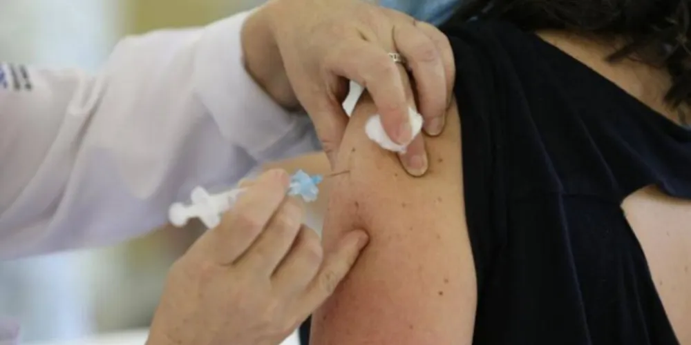 Estado têm 90% da população adulta vacinada com 1ª dose do imunizante contra a covid-19.