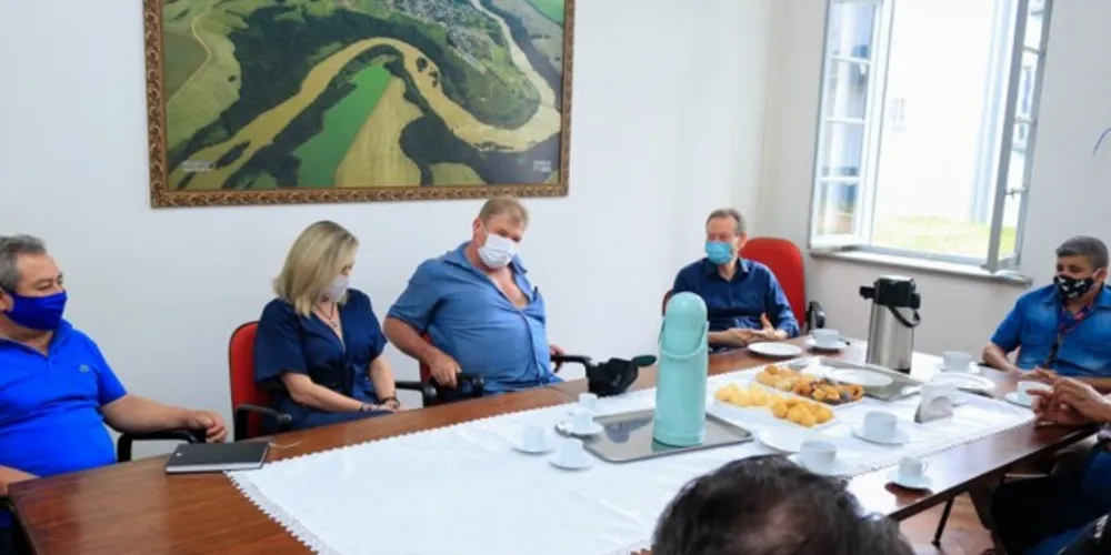 Prefeito Artur Butina se reuniu com o deputado estadual Professor Lemos nesta quinta-feira (9)