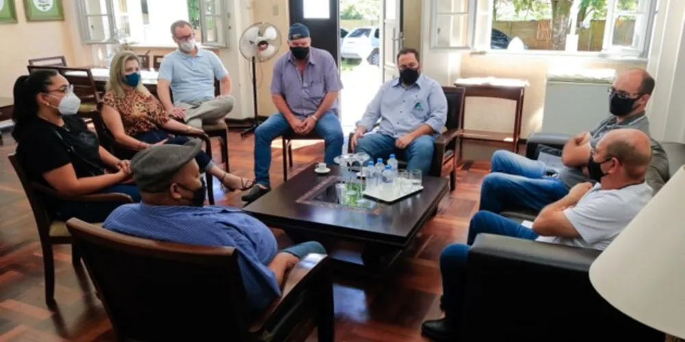 Encontro com representantes da Cohapar colocou em pauta as principais demandas do município