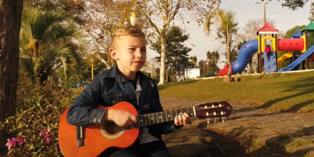 Pedro Henrique gravou a canção 'Agora é hora de estudar