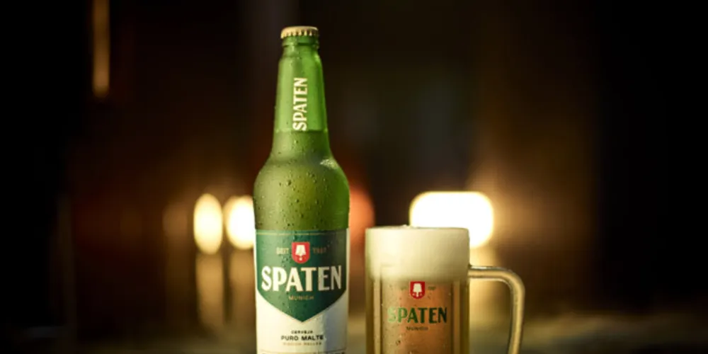 Criada em 1937 e uma das pioneiras como puro malte, a cerveja chega de Munique na Alemanha, para ser vendida no Brasil.