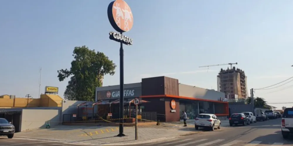 Restaurante foi construído na esquina das ruas Dr Paula Xavier e Prudente de Morais, no bairro Estrela
