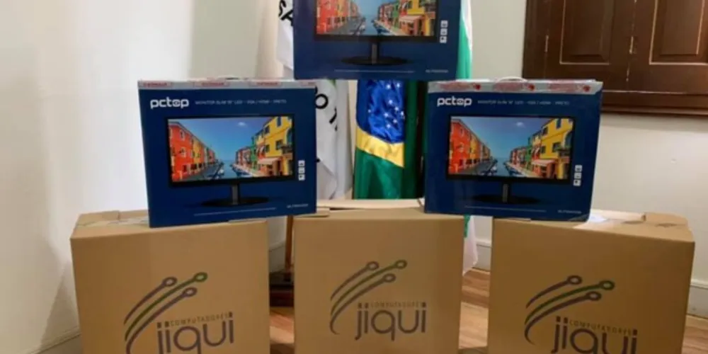 Município adquiriu computadores, impressoras e outros dispositivos para qualificar o aprendizado