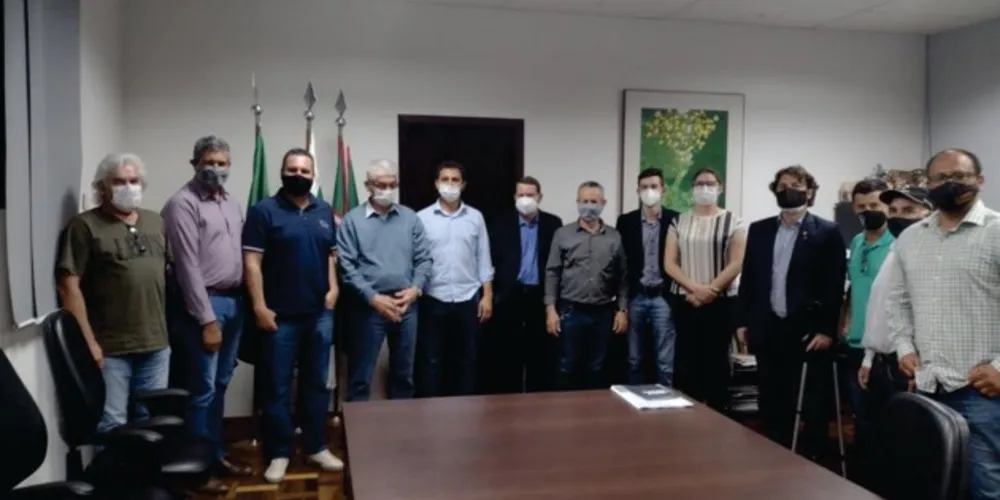 Representantes de Reserva, Tibagi e Ipiranga estiveram reunidos com o secretário estadual de Agricultura e Abastecimento
