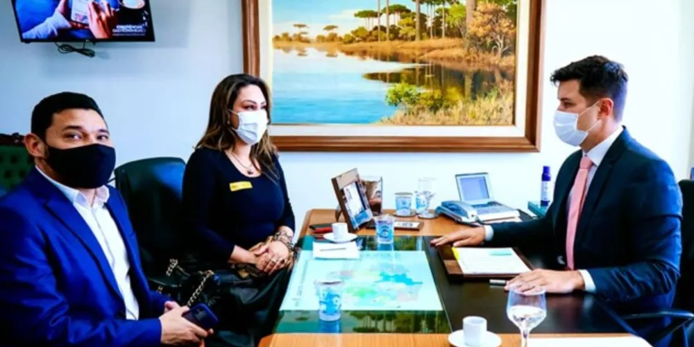 Prefeita Dayane Sovinski esteve reunida com Guto Silva na terça-feira (31). Durante o encontro, a gestora entregou uma série de demandas em prol do desenvolvimento da cidade