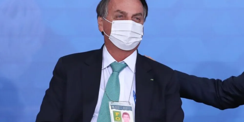 Bolsonaro passa a aceitar o voto eletrônico em 2022