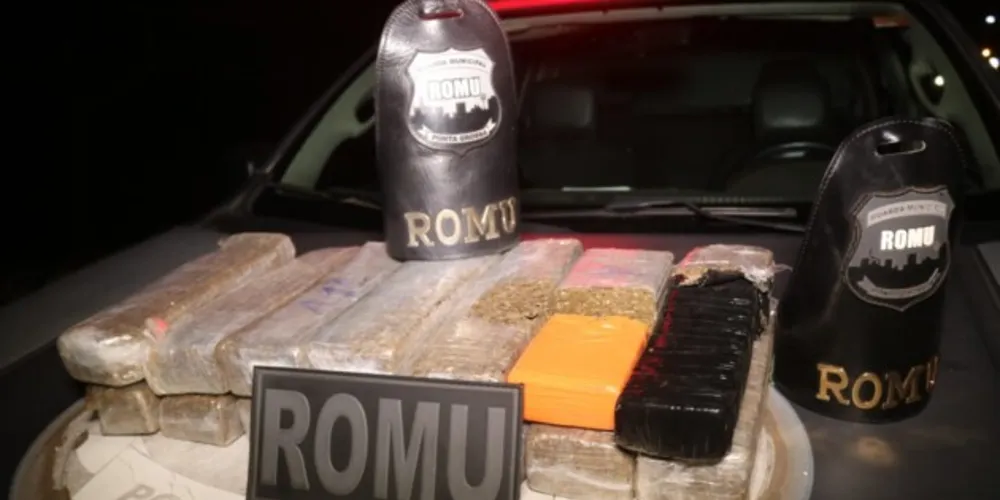 Imagem ilustrativa da imagem Jovens fogem e abandonam 9 Kg de maconha em praça de PG