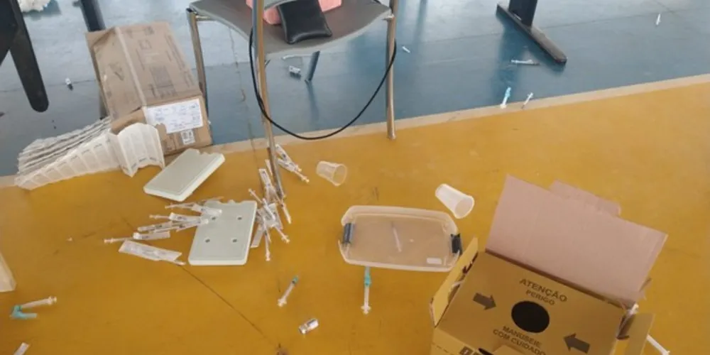 Ao todo foram destruídas 24 doses da Pfizer, 10 doses da Coronavac Butantan, seringas e insumos