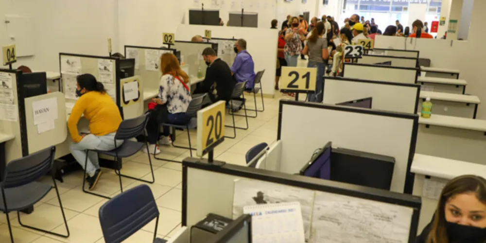 Agência do Trabalhador Disponibiliza 400 Vagas para desempregados com 50 anos ou mais.