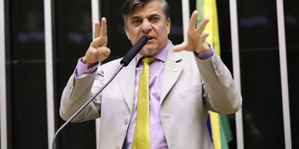 Emerson Miguel Petriv, mais conhecido como Boca Aberta (PROS), teve o mandato cassado.