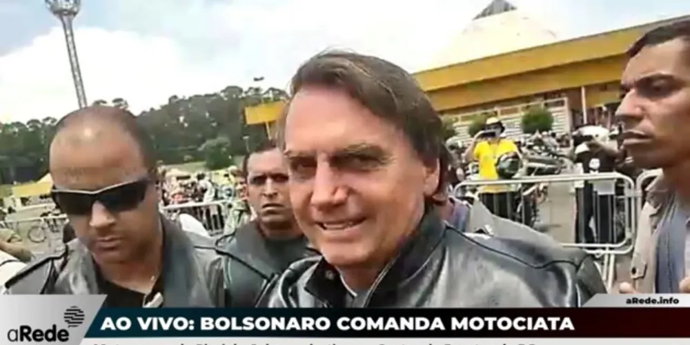 Presidente da República, Jair Messias Bolsonaro (sem partido), falou com o Grupo aRede.