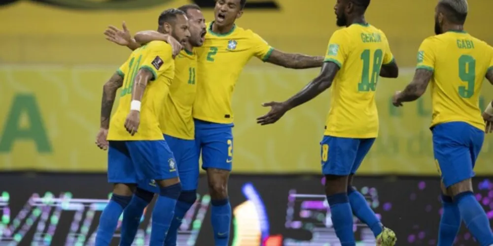 Neymar se tornou o maior artilheiro da seleção brasileira na história da competição, com total de 12 gols.