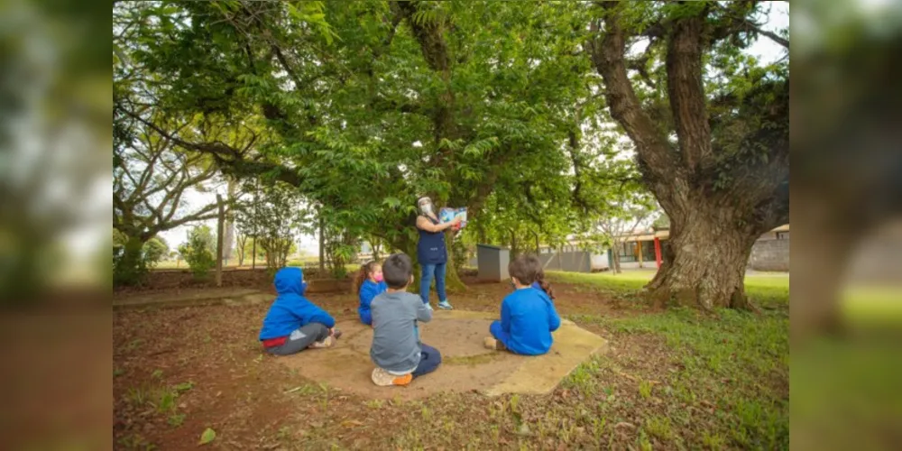 Criado para ser um espaço de ensino e de formação em atividades multiprofissionais, o Caic foi o primeiro colégio ligado a uma Instituição de Ensino Superior do Paraná.