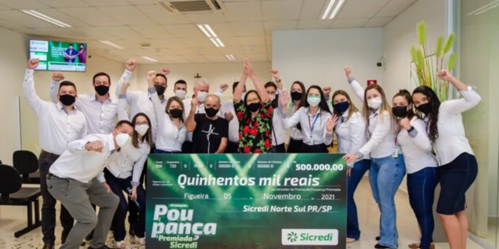 A campanha “Poupança Premiada" contemplou a associada Evanildes Granemann