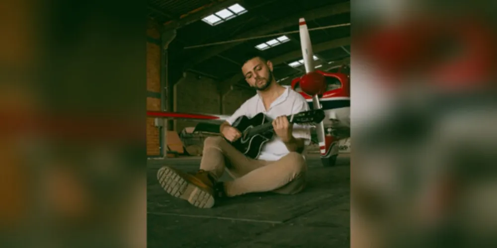 Álbum surge em um contexto de depressão em meio a pandemia e tem relação ao Setembro Amarelo.