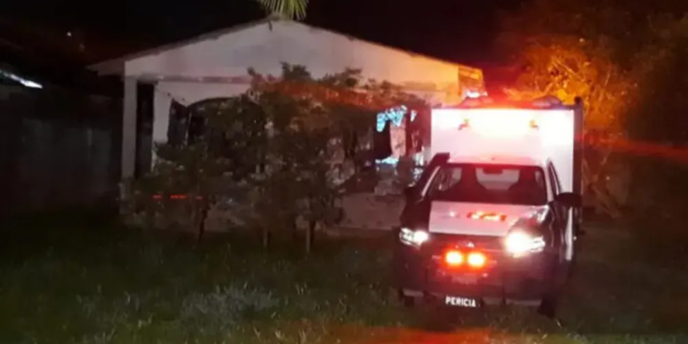 A filha de um mês do casal foi poupada pelos assassinos.