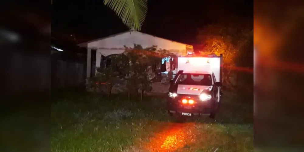 A filha de um mês do casal foi poupada pelos assassinos.