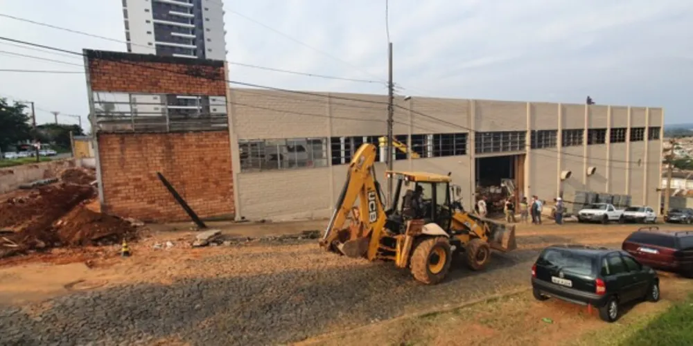Foto tirada nesta quarta-feira (29) mostra o avanço das obras na loja