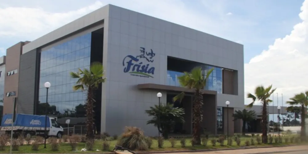 A Frísia Cooperativa Agroindustrial é segunda maior empresa sediada na região dos Campos Gerais, segundo o ranking