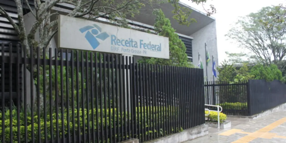 A Delegacia da Receita Federal do Brasil em Ponta Grossa conta com 64 municípios abrangidos.
