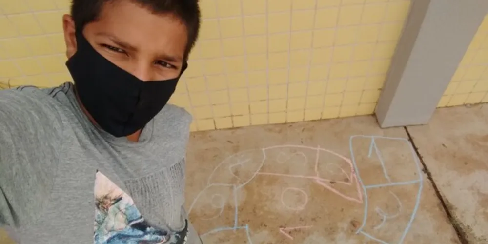 Alunos fizeram selfies para registrar brincadeiras na instituição de ensino