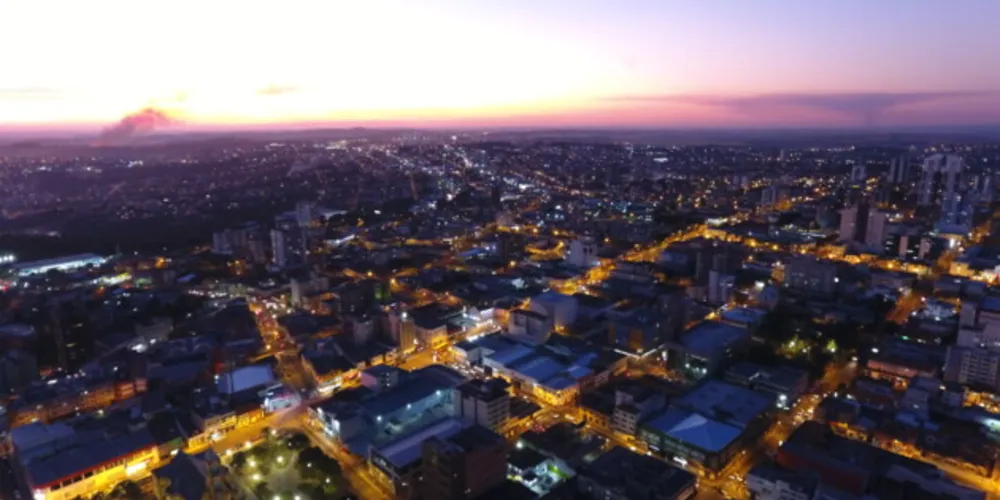 Festa aconteceu na Vila Margarida, na cidade de Ponta Grossa, nesta madrugada de sábado (4).