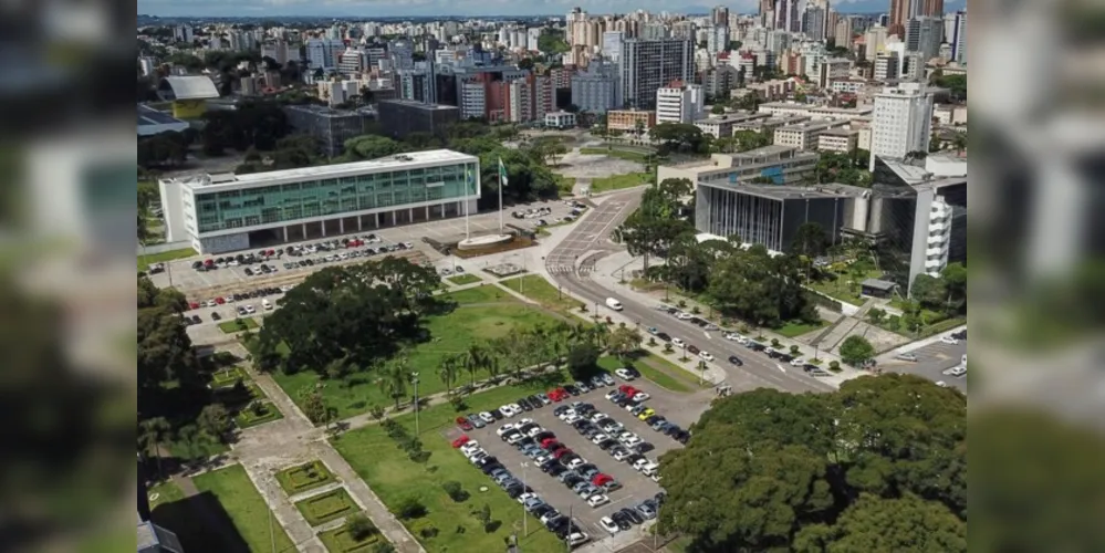 As repartições estaduais terão escala especial de funcionamento no feriado. 