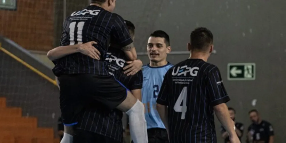 Equipe ponta-grossense lidera o Grupo C da competição.