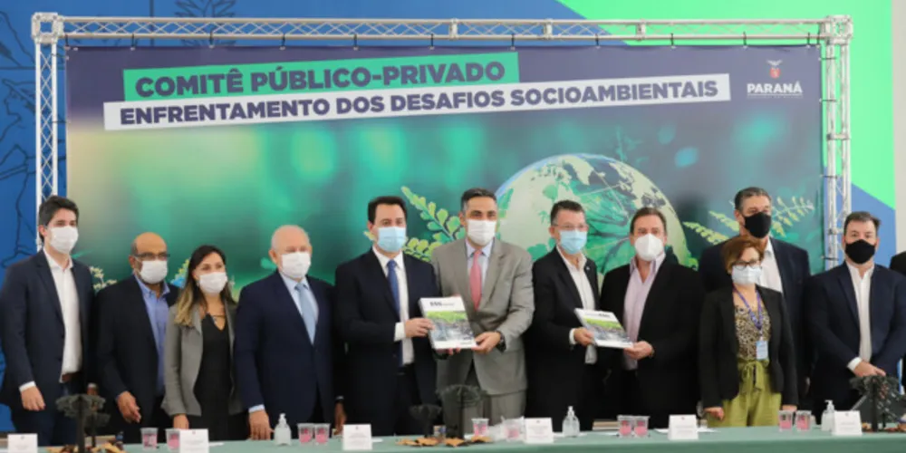 Lideranças firmaram a parceria público-privada nesta segunda-feira (25)