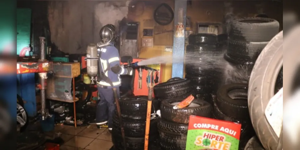 Corpo de Bombeiros foi acionado para prestar os atendimentos necessários.