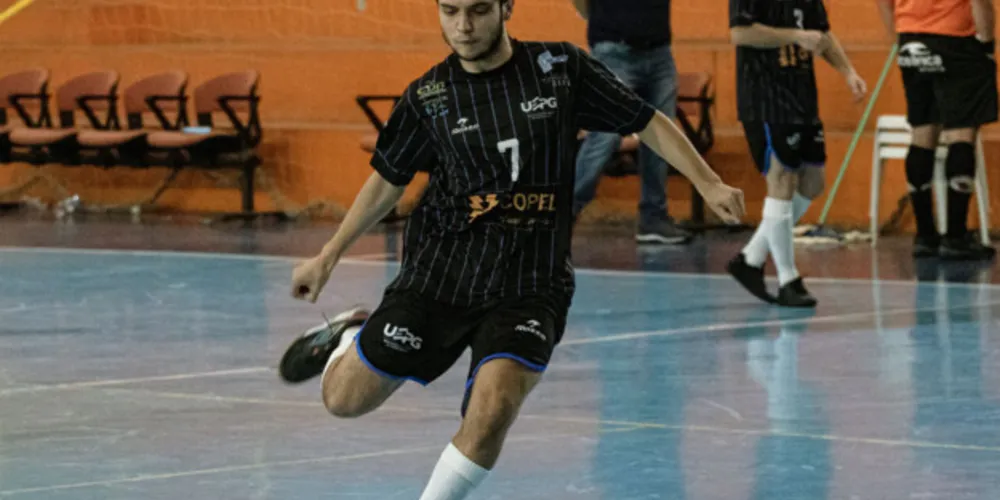 Victor Matheus e Vitinho (foto) marcaram na vitória de 4 x 3 contra Teixeira Soares