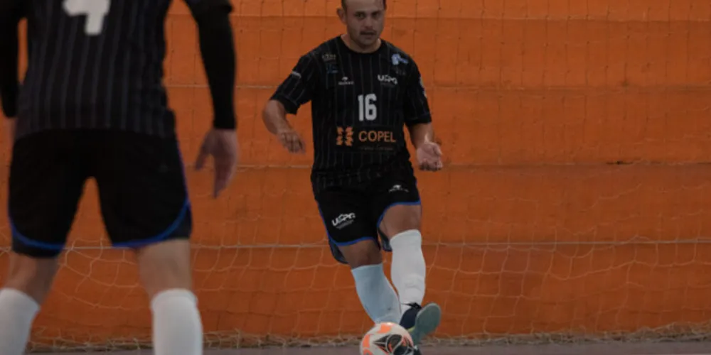 No Ginásio da SERP, ponta-grossenses venceram os donos da casa por 6 a 1, na manhã deste domingo