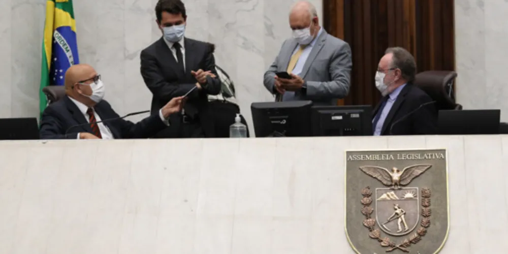 Proposta altera a legislação e permite ao Governo do Estado fazer a partilha da cota-parte para 11 cidades que atuam como produtores de matéria-prima