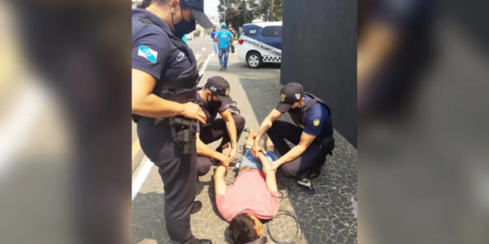 Imagem ilustrativa da imagem Homem é flagrado cometendo furto em obra