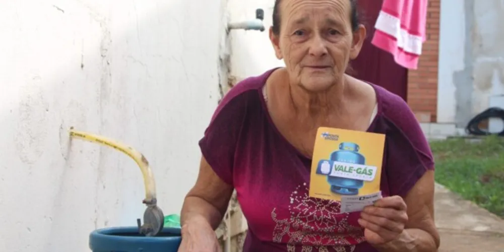 Lucelia Schechtel Gomes, moradora da Vila Baraúna, já utiliza do Programa Feira Verde há mais de 13 anos