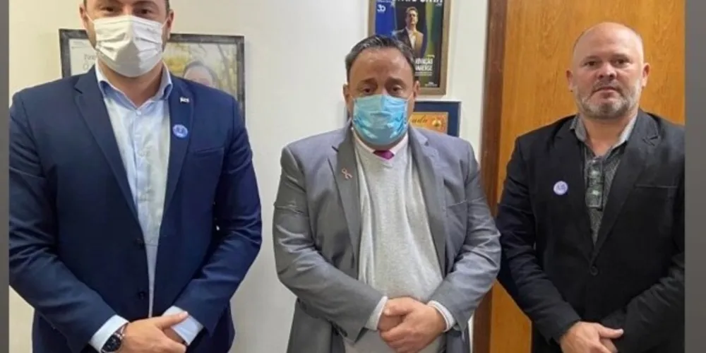 Da esquerda para a direita: Daniel Milla, Hussein Bakri e Jorge da Farmácia.