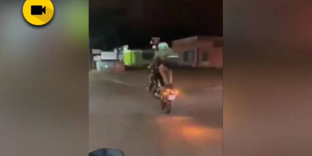 Imagens foram registradas em um trecho da Avenida Carlos Cavalcanti, em Ponta Grossa; veja o vídeo