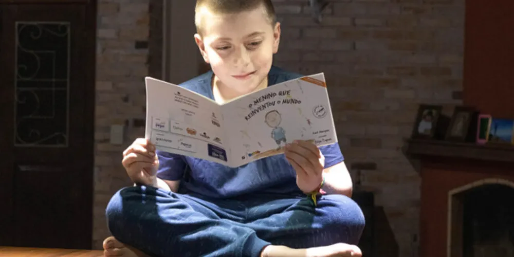 São 6 mil exemplares novos da obra ‘O menino que reinventou o mundo’ disponibilizados para leitura.
