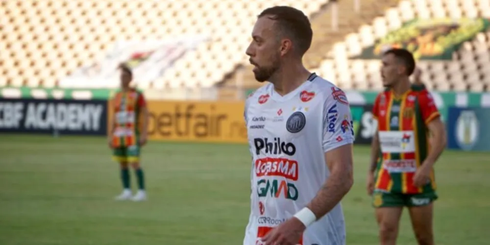 Atacante Paulo Sérgio não conseguiu balançar as redes do adversário.
