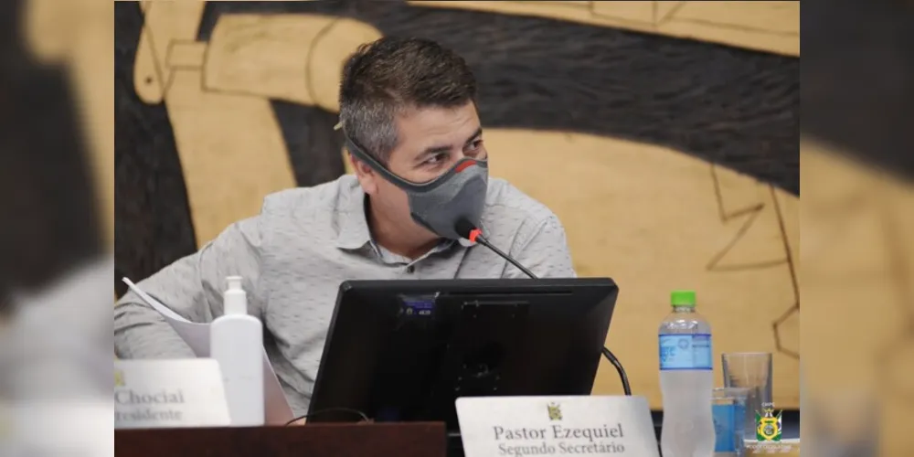 Parlamentar da cidade de Ponta Grossa, 'Pastor Ezequiel (Avante)'.