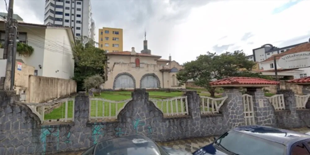 Um dos imóveis está localizado na Rua Sete de Setembro nº 435.
