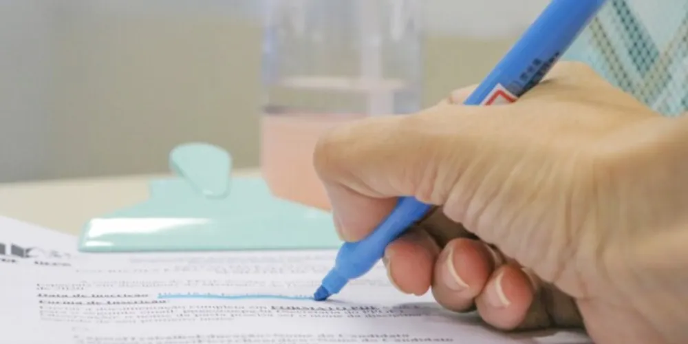 As vagas são destinadas para os  Departamentos de Ciência do Solo, Engenharia, Zootecnia, Medicina,  Educação, Estudos da Linguagem e História.