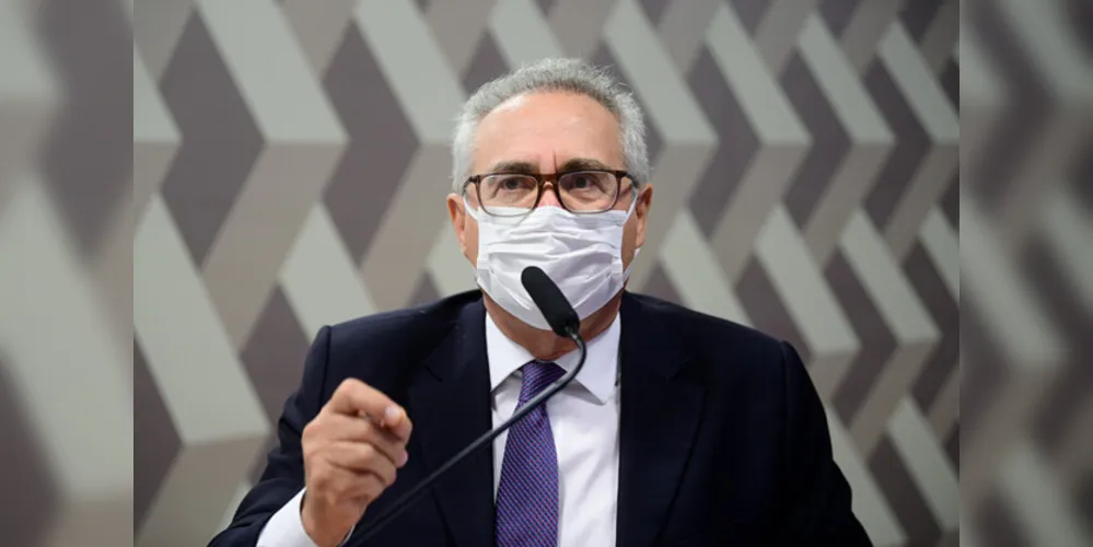 Renan Calheiros defende que o presidente Jair Bolsonaro seja expulso das redes sociais.