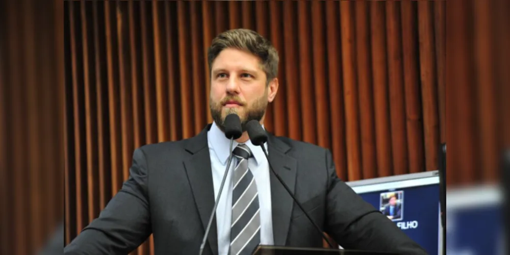 Deputado estadual do Paraná, Requião Filho (MDB).