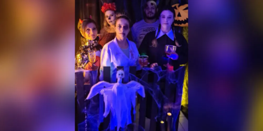 Alunos foram fantasiados até o 'studio de bike indoor'.