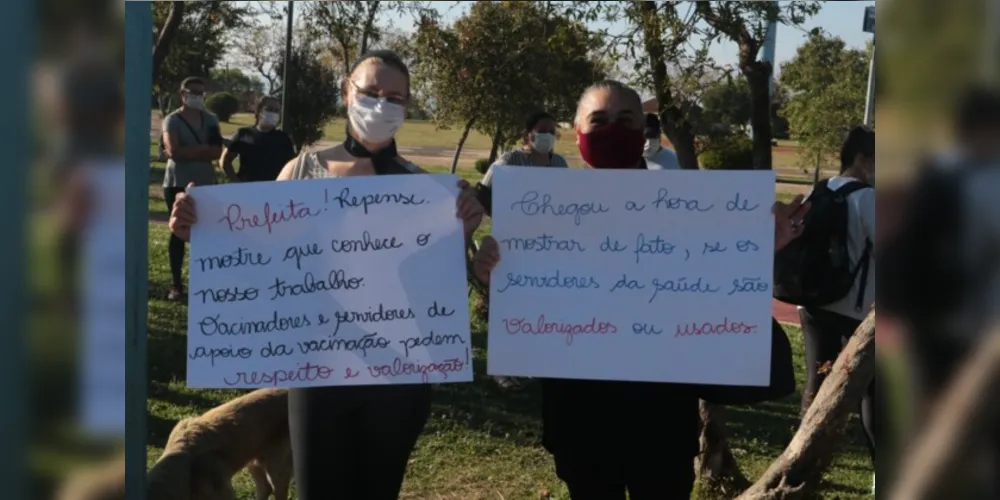 Servidores da Saúde durante manifestações em Ponta Grossa.