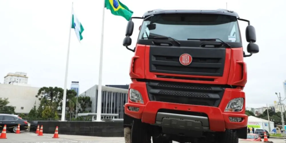 Modelo que será fabricado em Ponta Grossa, da linha Phoenix, 
terá grande capacidade off-road, com tração integral