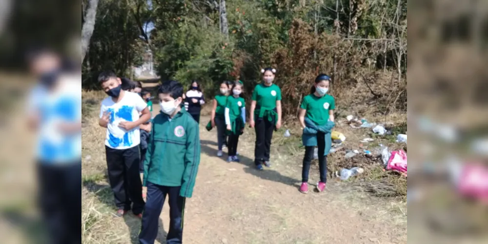 Alunos visitaram entornos da escola e produziram em sala de aula sobre o tema