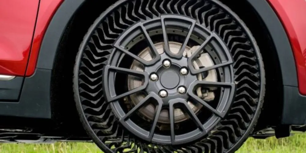 Além de não furarem, os pneus sem ar também prometem ser mais ecológicos e seguros que os convencionais.