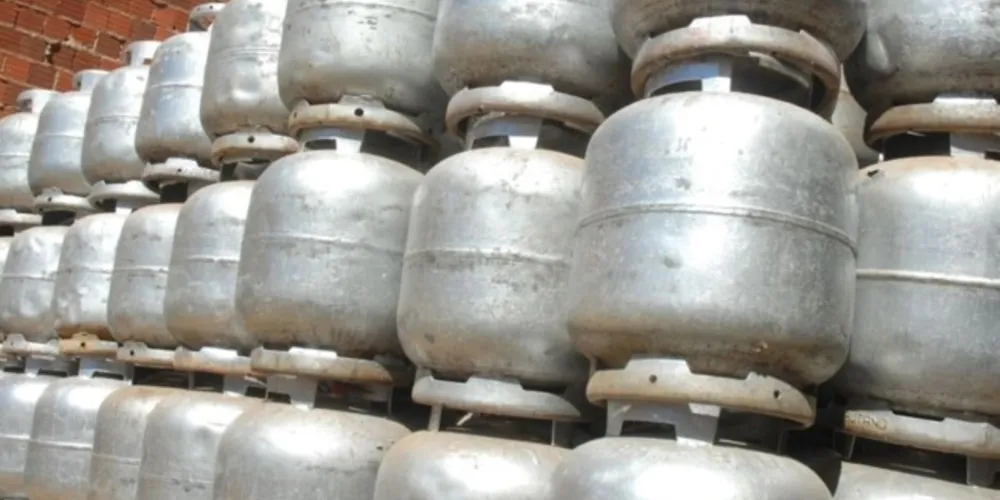 Os nomes dos beneficiados, aptos para fazer as trocas, serão divulgados ainda hoje, no site da Prefeitura.